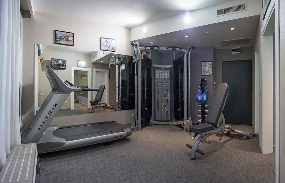 فندق Radisson Red بلغراد المظهر الخارجي الصورة